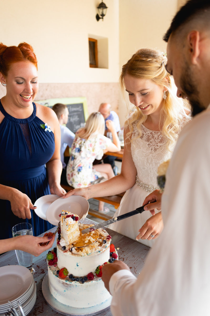 Krájení dortu, svatba